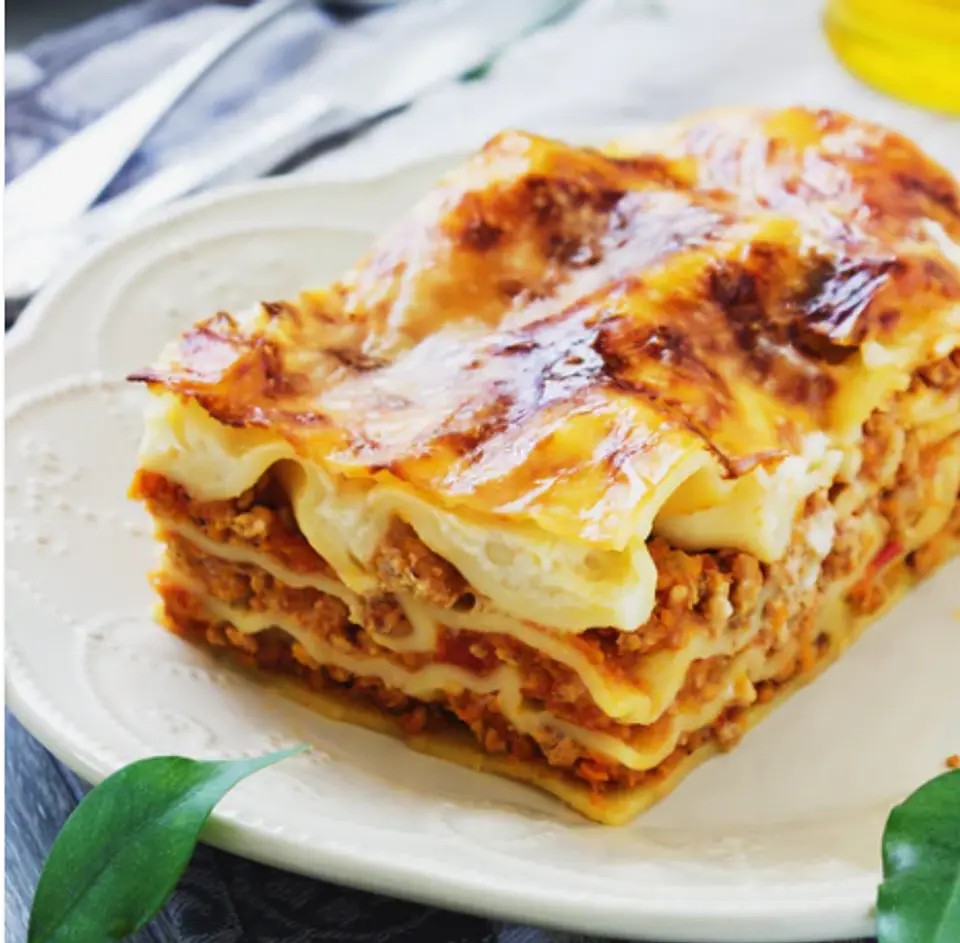Lasaña Bolognesa (6-8 Porciones) 2