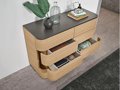 Amora Chest of 8 Drawers