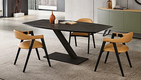 Mesa de Jantar Corvo