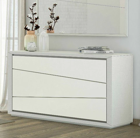 Assutado Chest of Drawers