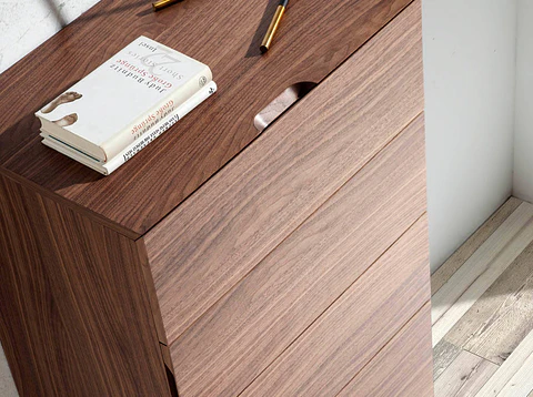 Chest of Drawers 1702A