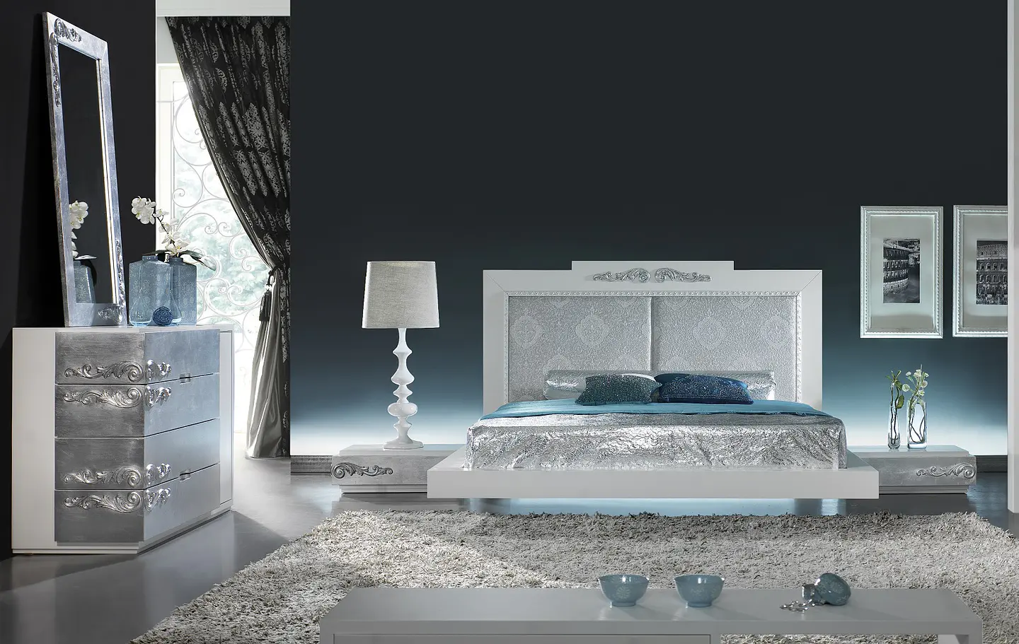 Room Mate White / Silver M164 1