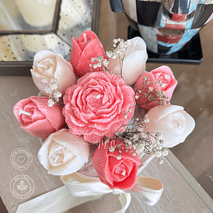 Bouquet o Arreglo Tulipanes y Peonía