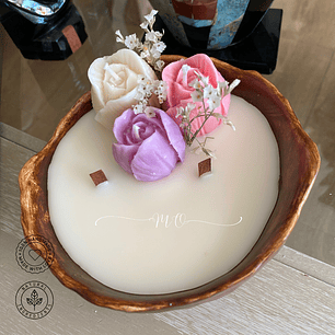 Vela Floral Artesanal en Cuenco Natural