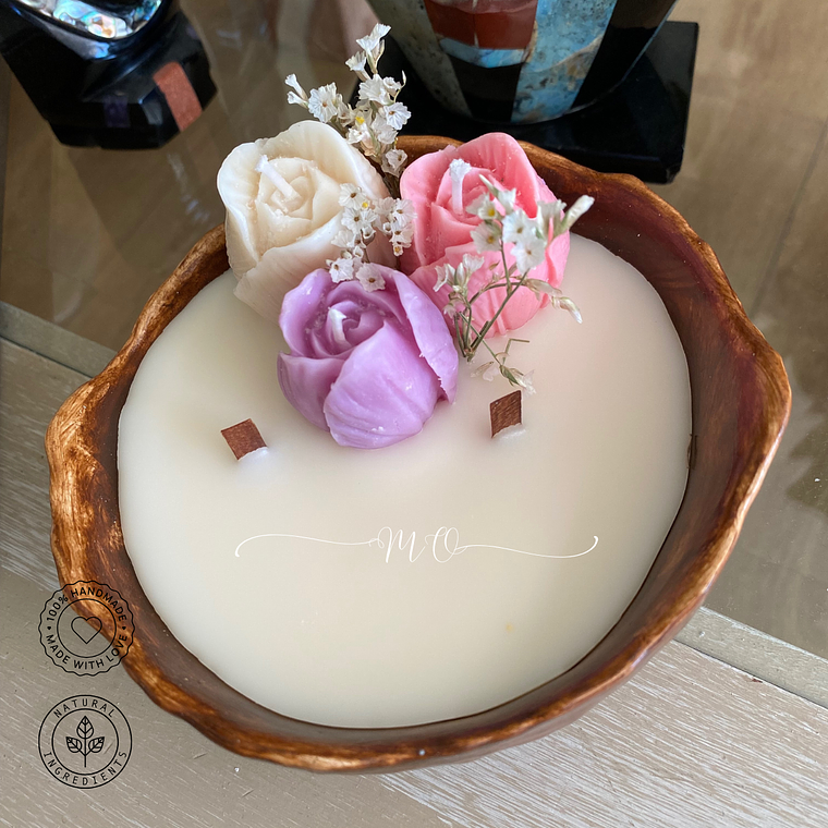Vela Floral Artesanal en Cuenco Natural 1
