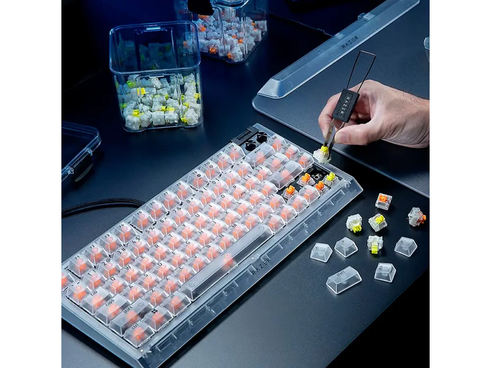 Teclado Gamer Razer Blackwidow V4 75% Phantom White, EN 5