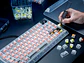 Teclado Gamer Razer Blackwidow V4 75% Phantom White, EN - Miniatura 5