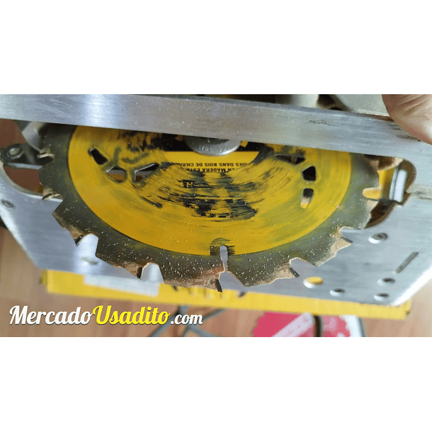 Sierra circular 7 1/4 DeWALT DWE575 usada y disco DIABLO nuevo. 7