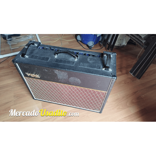 Amplificador de guitarra VOX AC30VR usado. 7