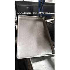Charola para hornear de aluminio 35 cm x50 cms generica usada