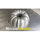 Anniversary Bundt® Pan molde usado 1