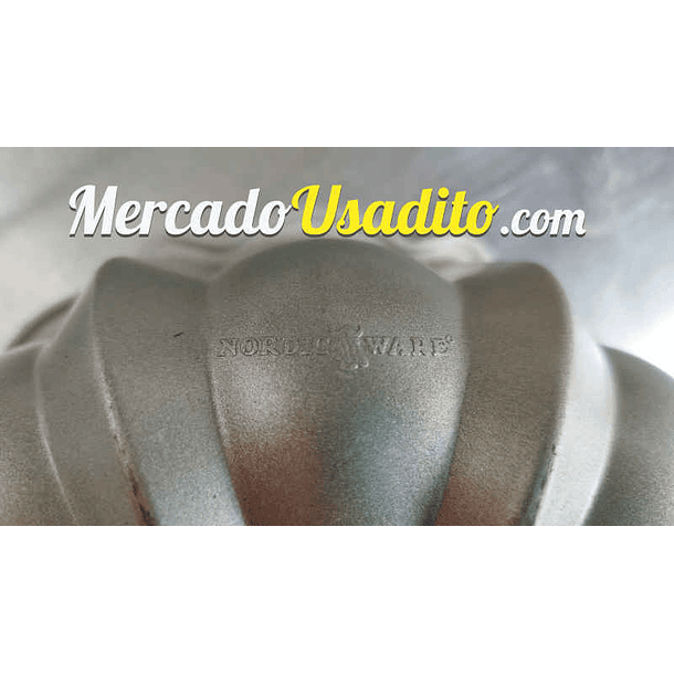 Anniversary Bundt® Pan molde usado 4