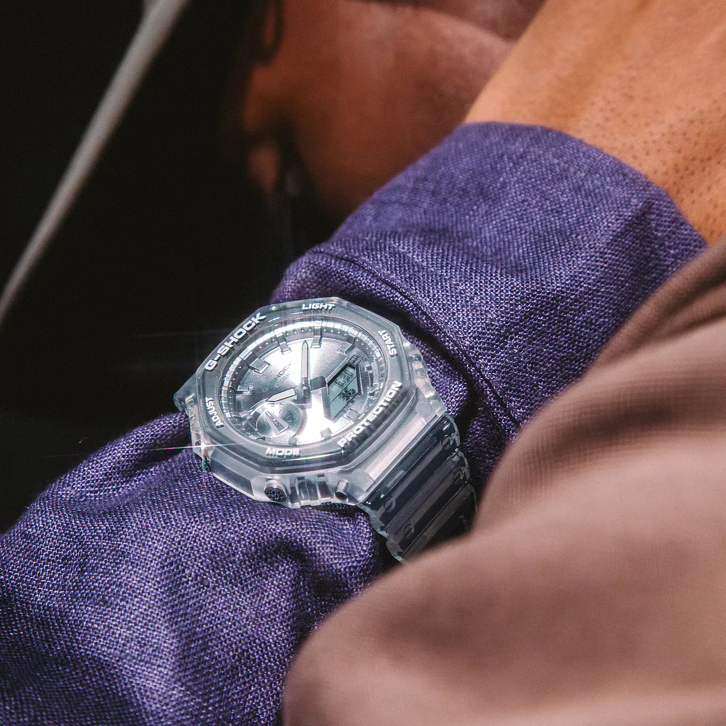 Bright Metallic Dial Series Series GA-2100BM-7A8ER 4