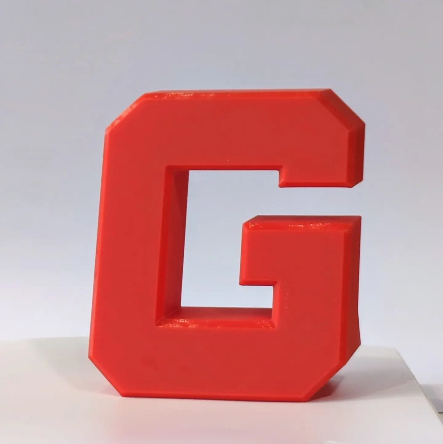 G Stand Red 1