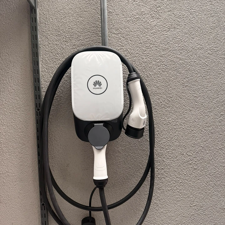 Cargador para auto eléctrico Huawei Smart Charger SCharger-7KS-S0 7,4 kW monofásico Tipo 2 - Con Instalacion 4