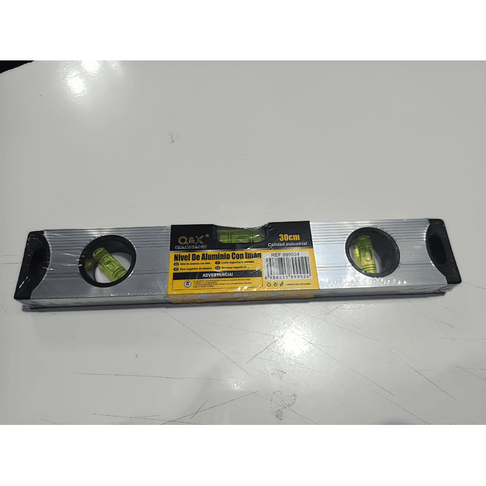 NIVEL DE MANO DE 30 CM CON IMAN