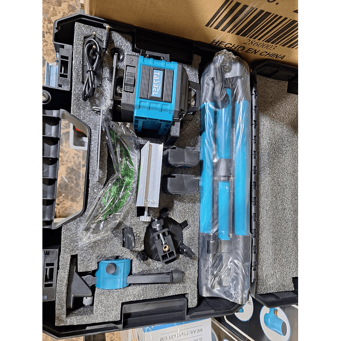 NIVEL LASE 16 LINES CON TRIPODE 2