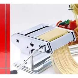 MAQUINA AMASADORA  Y CORTADORA DE PASTA