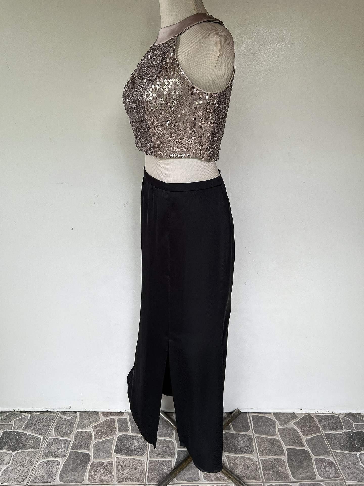 TOP LENTEJUELAS TALLA 40 - VESTIDO LARGO NEGRO  TALLA 48 3