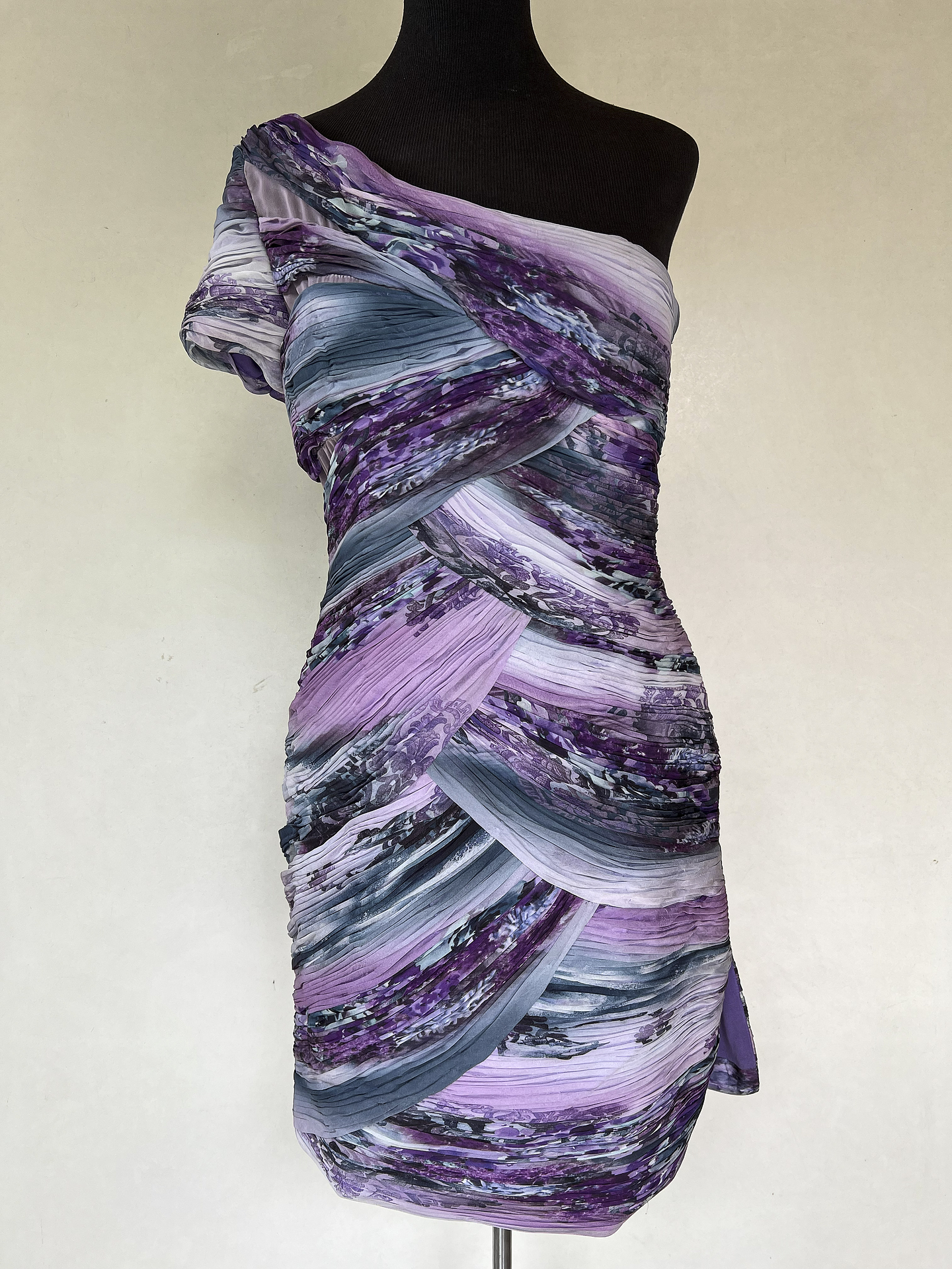 VESTIDO CORTO RAYADO MORADO - TALLA 40 1