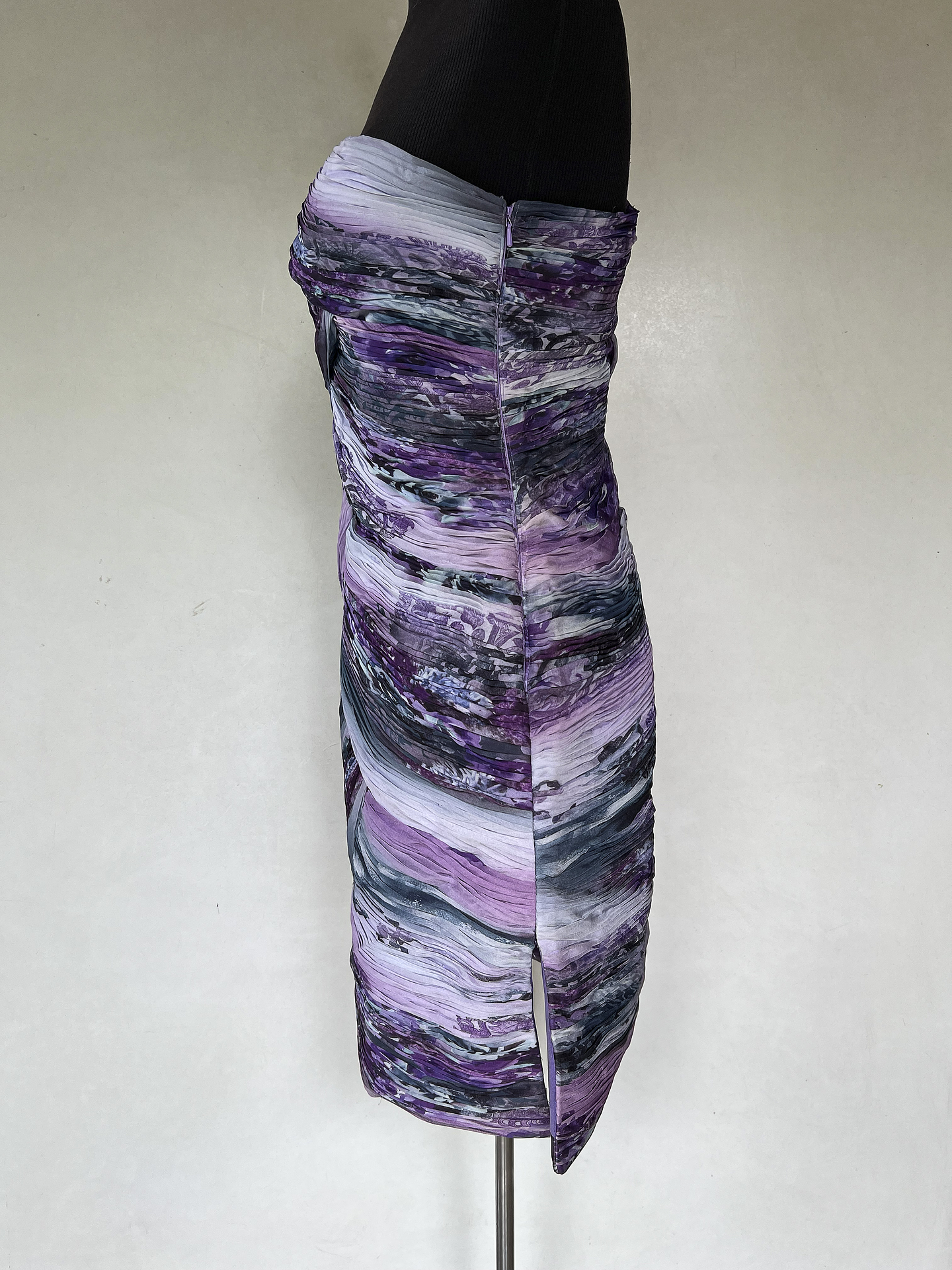 VESTIDO CORTO RAYADO MORADO - TALLA 40 3