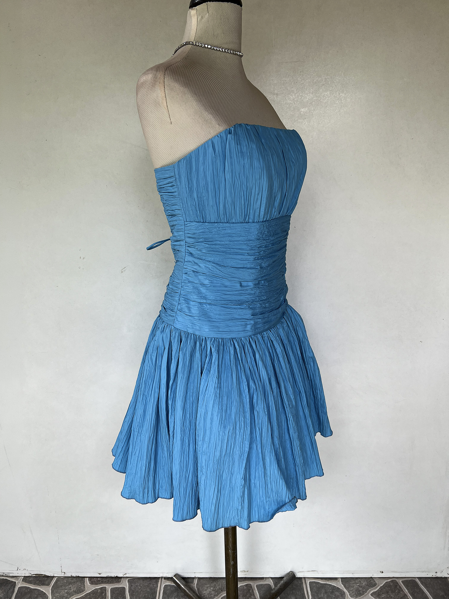 VESTIDO CORTO CELESTE - TALLA 44 1