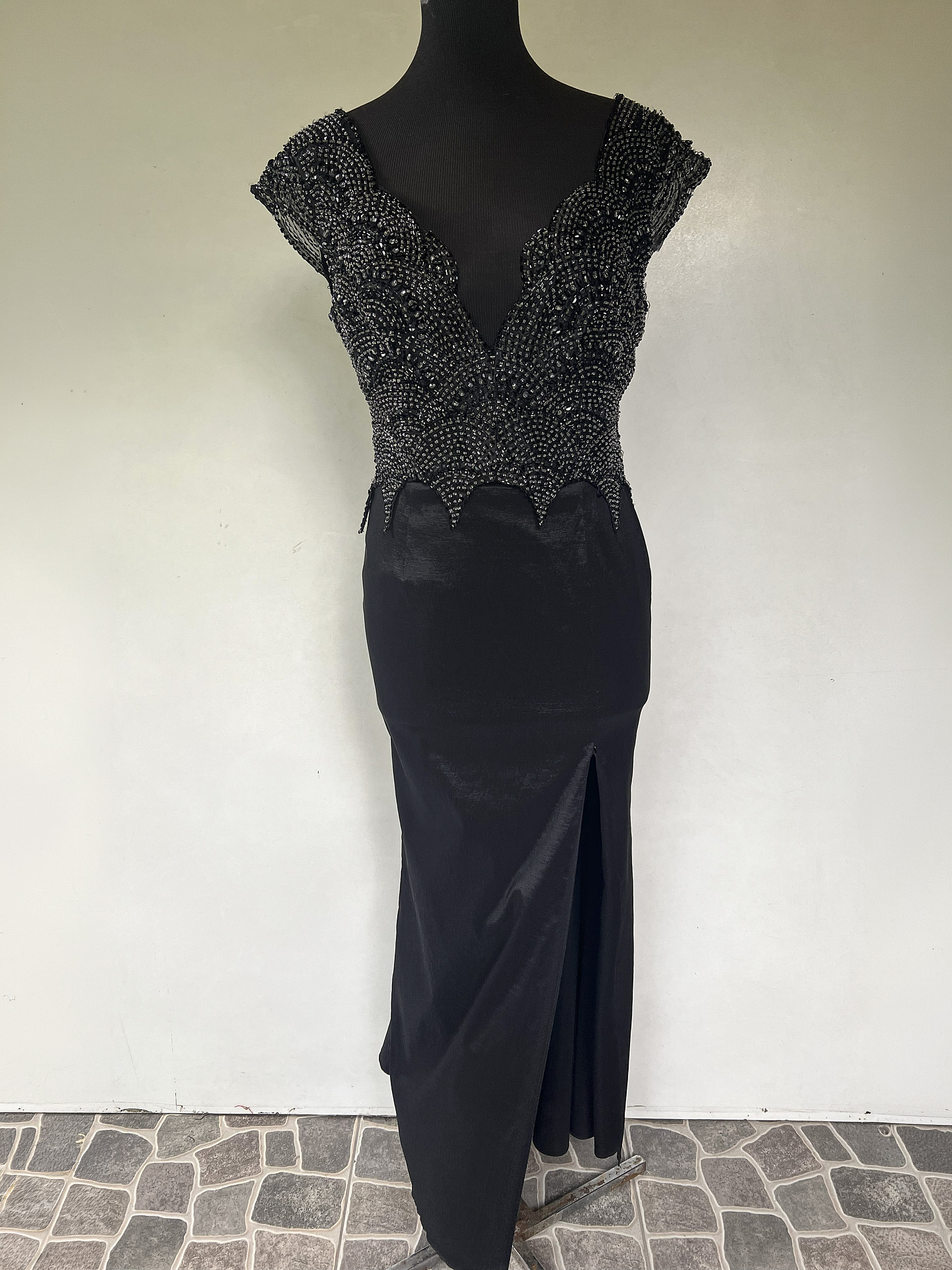 VESTIDO LARGO NEGRO TOP BRILLOS - TALLA 44 1