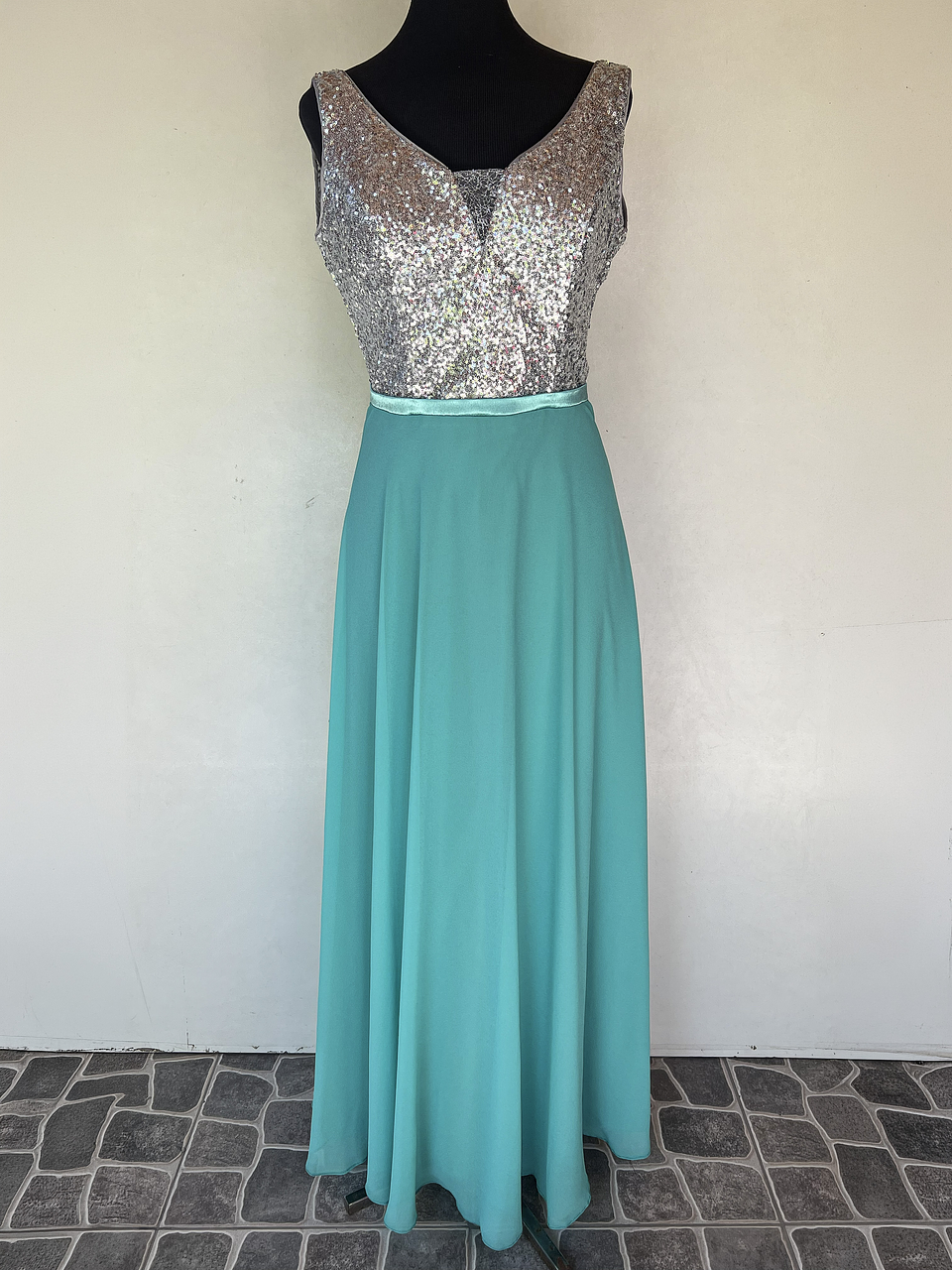 VESTIDO FALDA CELESTE TOP PLATEADO - TALLA 44 1