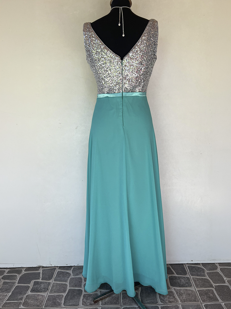 VESTIDO FALDA CELESTE TOP PLATEADO - TALLA 44 5