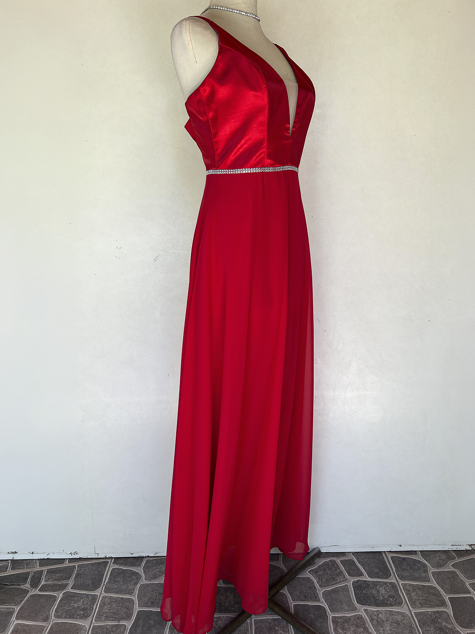 VESTIDO LARGO ROJO CINTURA CON BRILLO - TALLA 42 2