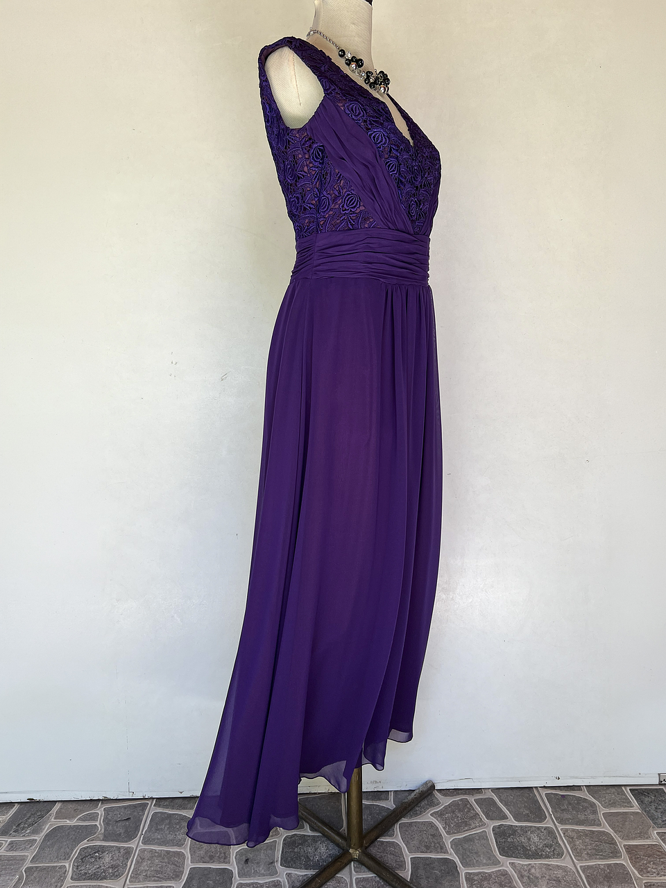 VESTIDO LARGO MORADO CON ROSAS - TALLA 40, 42 2