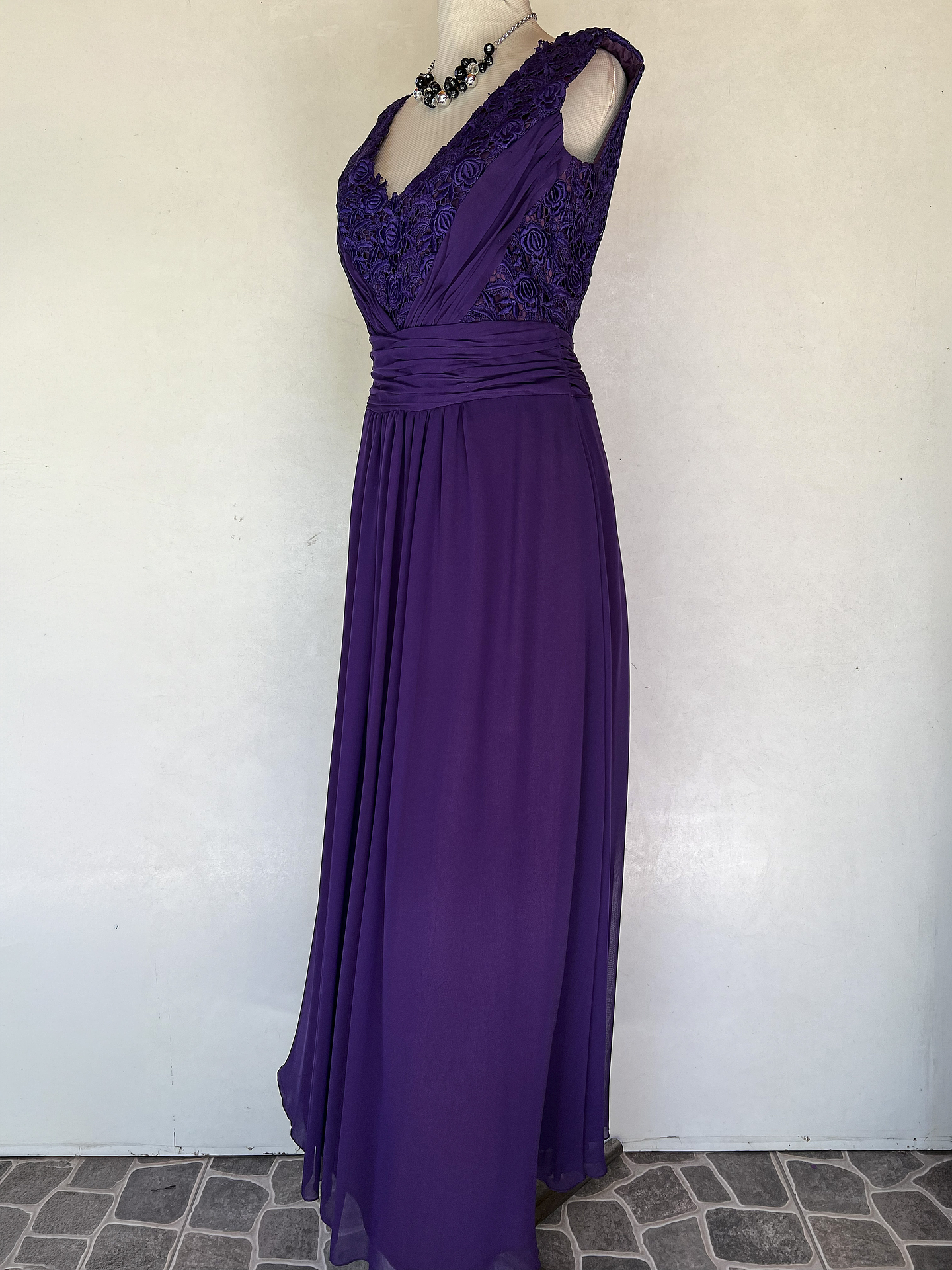 VESTIDO LARGO MORADO CON ROSAS - TALLA 40, 42 3
