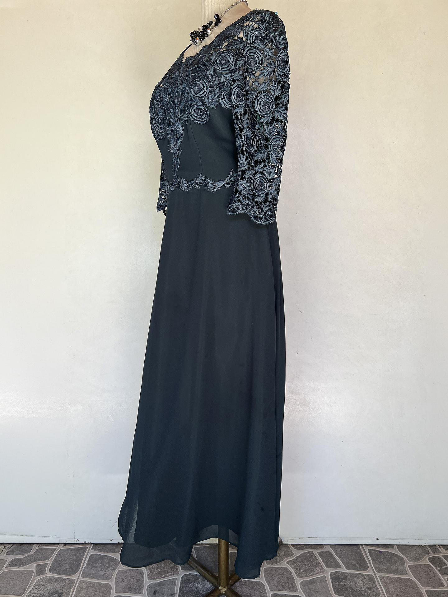 VESTIDO LARGO PETROLEO CON ROSAS - TALLA 46 3