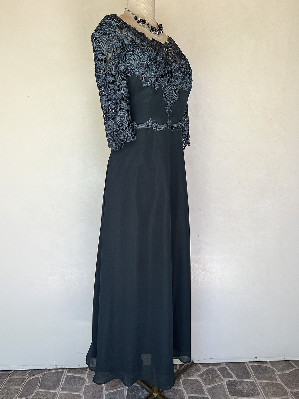 VESTIDO LARGO PETROLEO CON ROSAS - TALLA 46 2