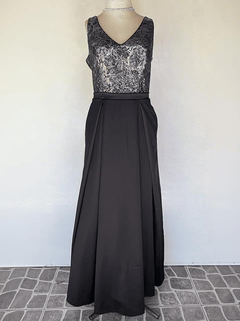 VESTIDO NEGRO TOP PLATEADO - TALLA 44