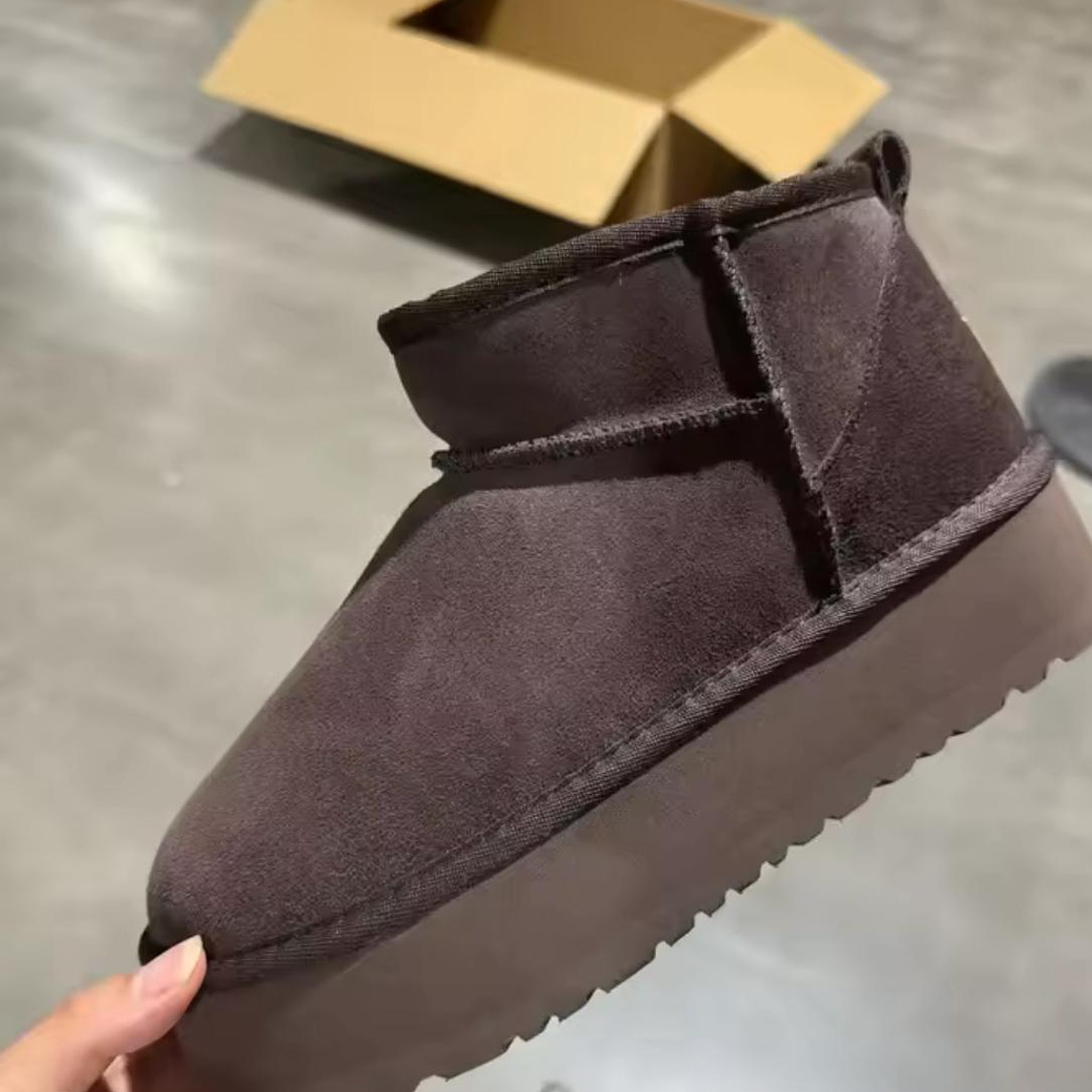 Bota UGG mini - Sola alta 7