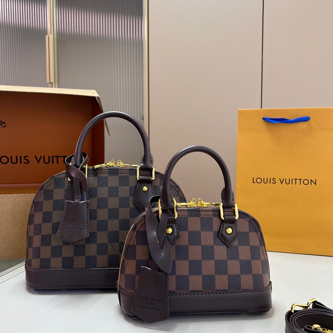 LV bell bag 3