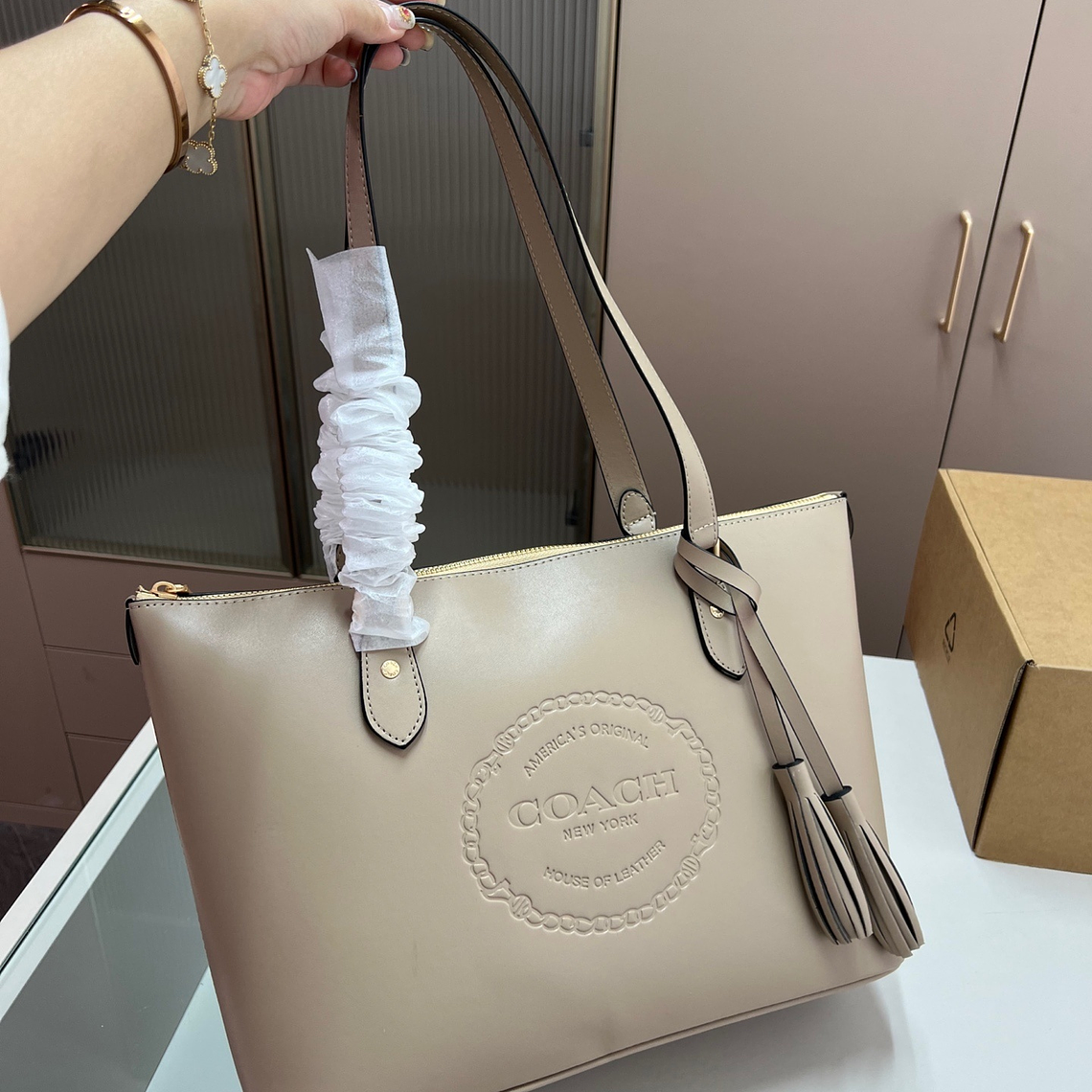 Coach city tote bag 3