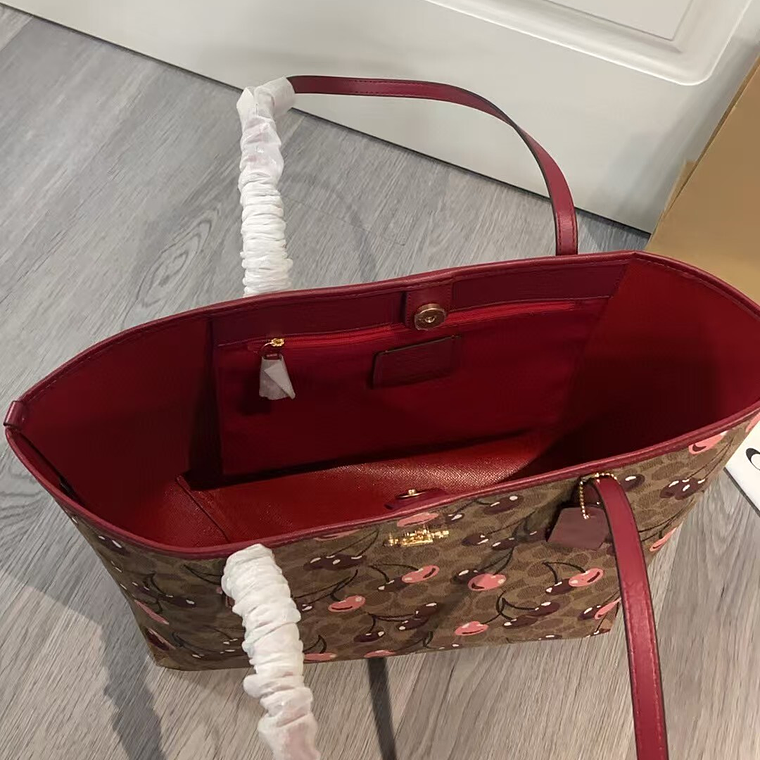 Coach Open city bag 3