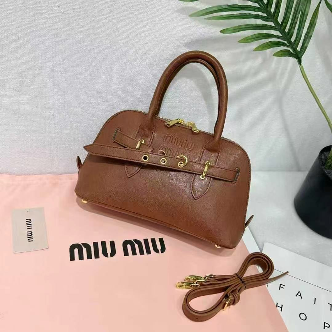 MiuMiu Large capacity bag 4