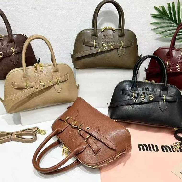 MiuMiu Large capacity bag 1