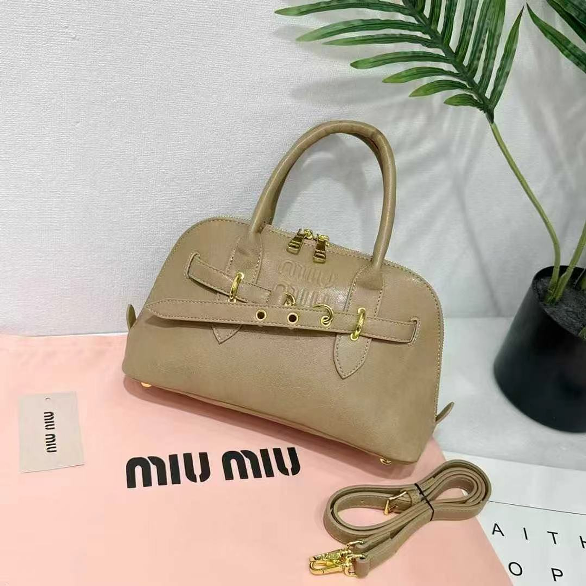 MiuMiu Large capacity bag 6