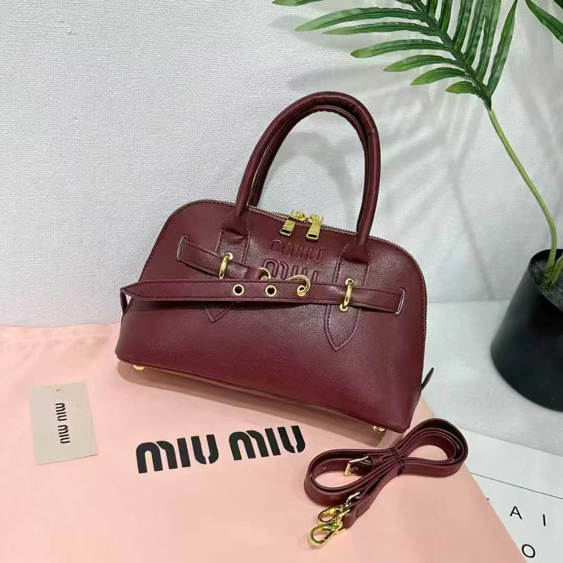 MiuMiu Large capacity bag 7