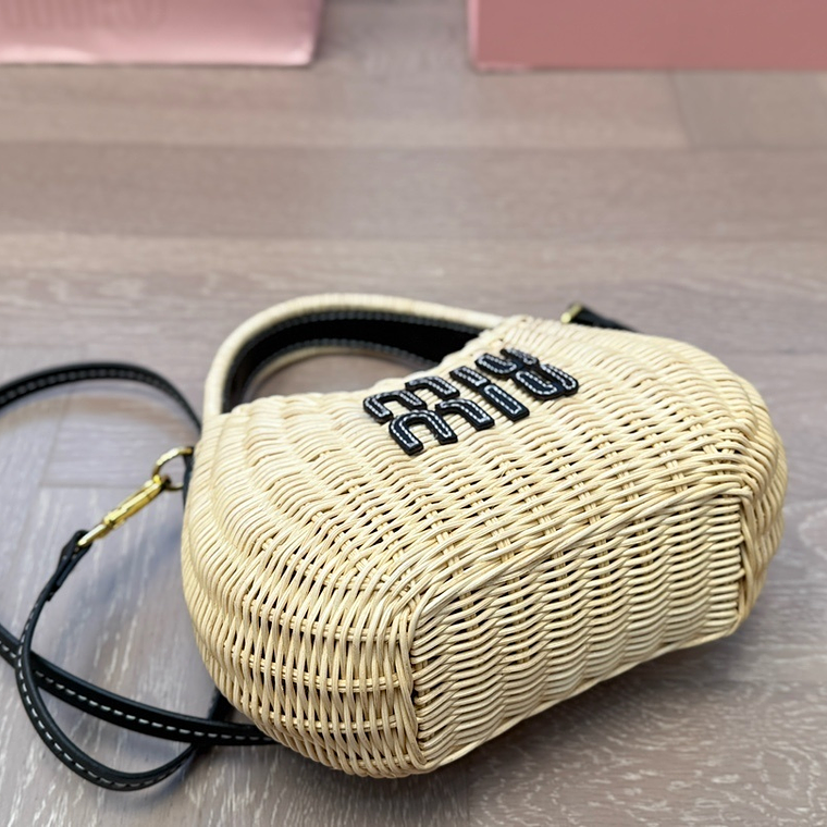 Miumiu bamboo woven bag 4