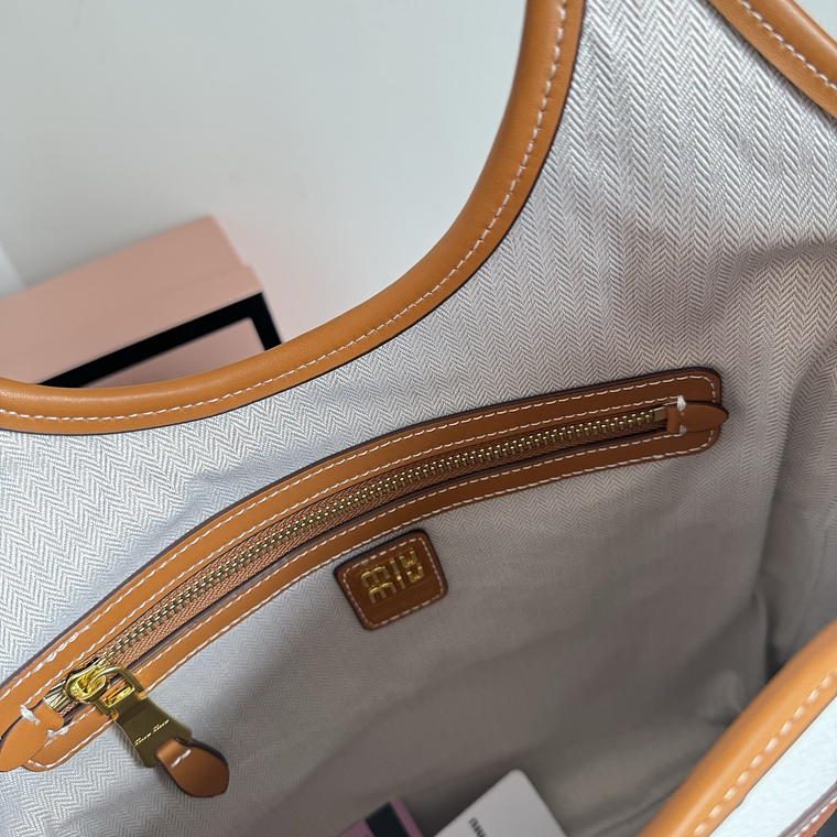 MiuMiu hobo bag 9