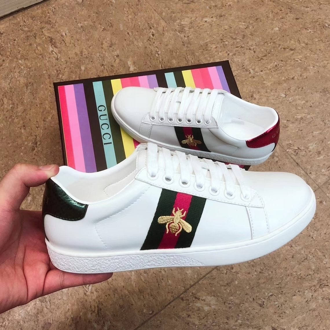 Gucci Classic Bees Sneakers for Unise 1