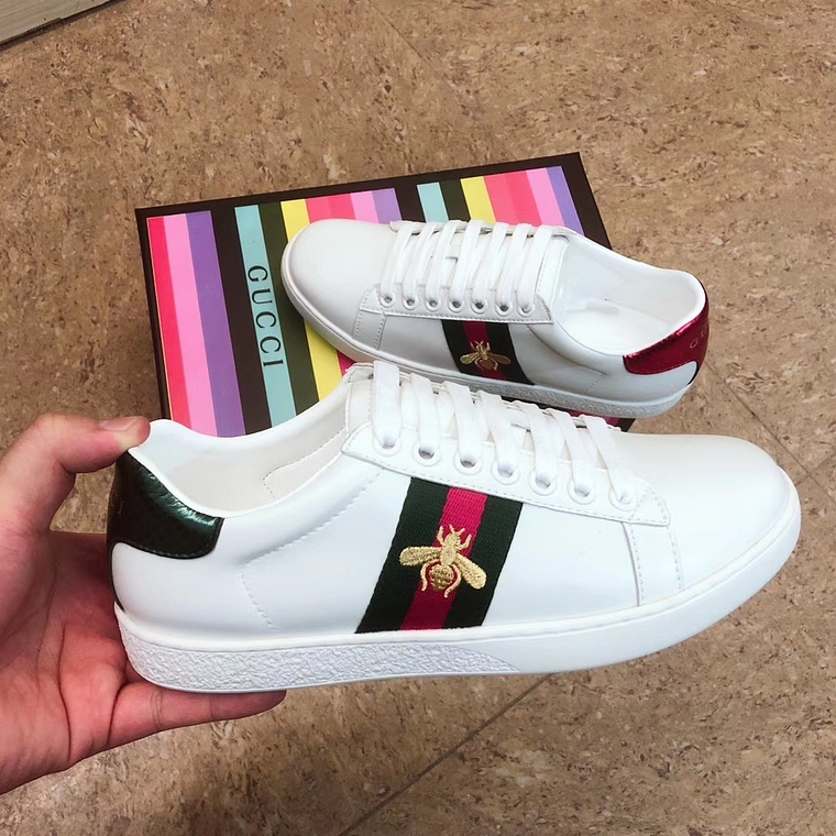 Gucci Classic Bees Sneakers for Unise 1
