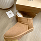 UGG shoes - Sola e cano baixa - Thumbnail 1