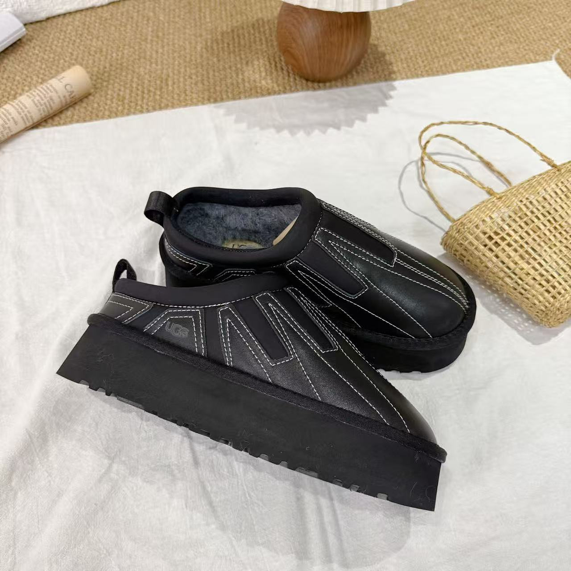 UGG shoes - Chinelo Tria 3