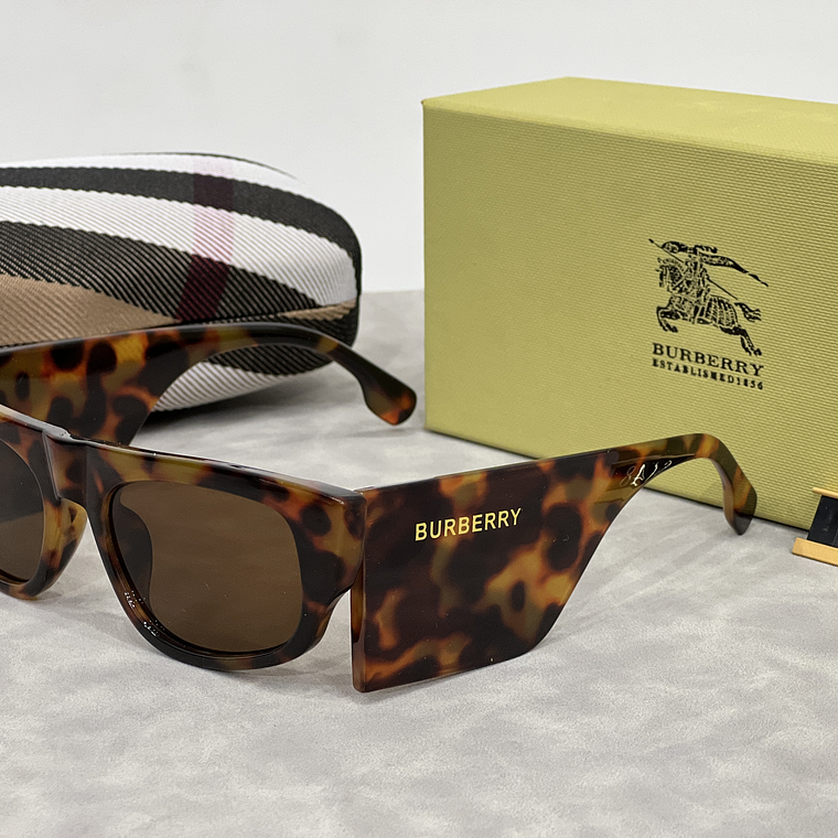 Óculos de Sol Burberry 6148 3